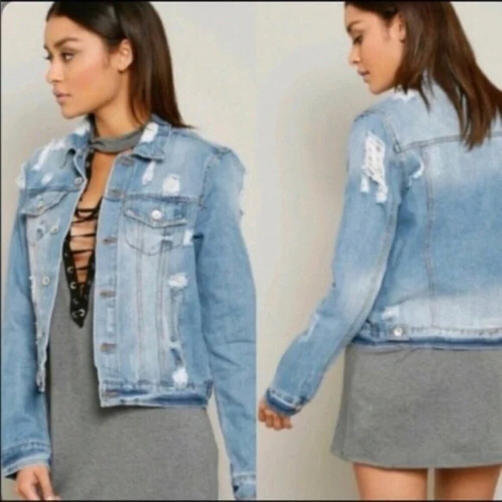 CI SONO Denim Collection Light Wash Distressed Denim Trucker Punk Jacket Size L